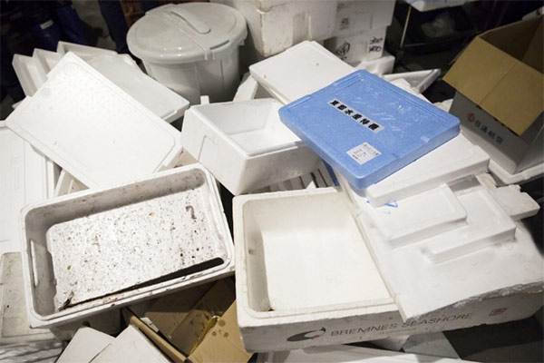 使用済み発泡スチロール