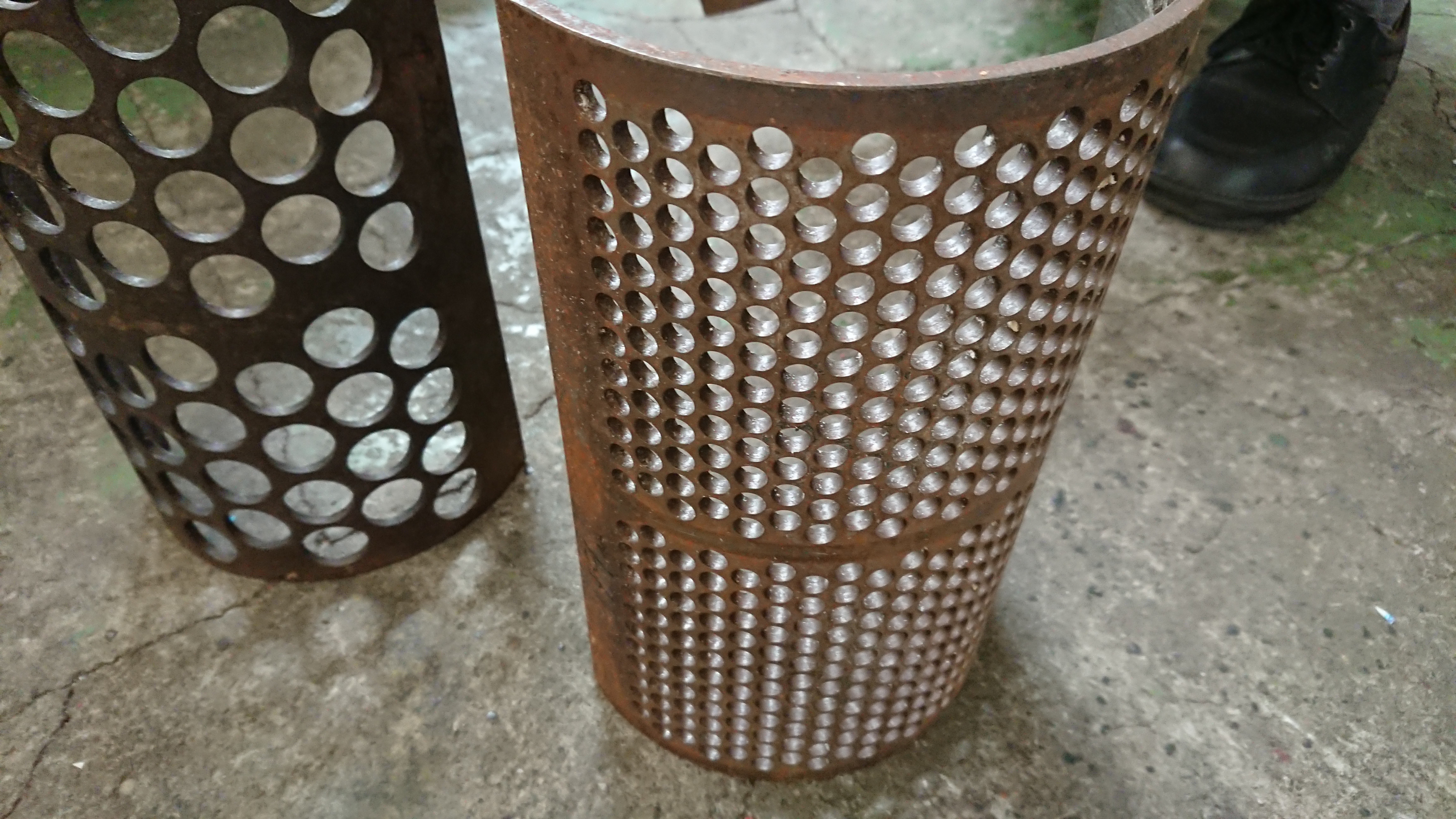 粉砕機のスクリーンメッシュ