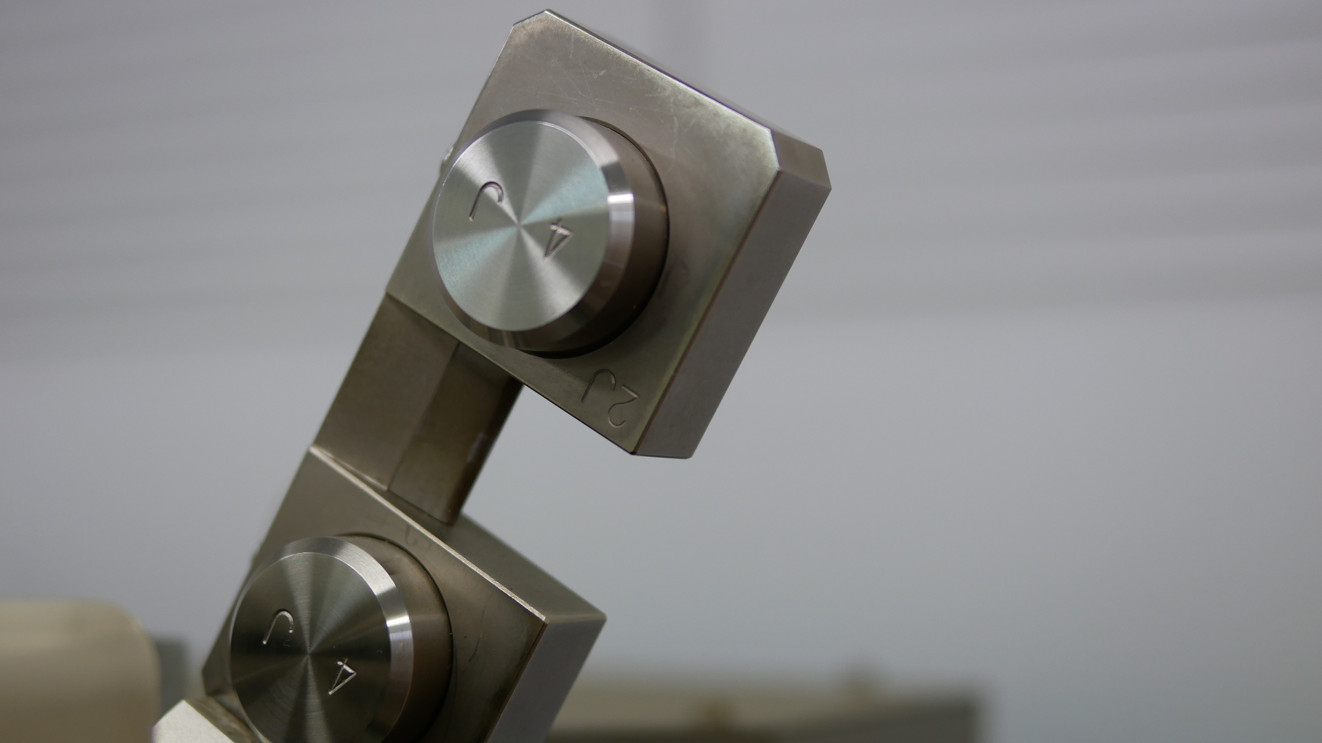 シャルピー衝撃試験