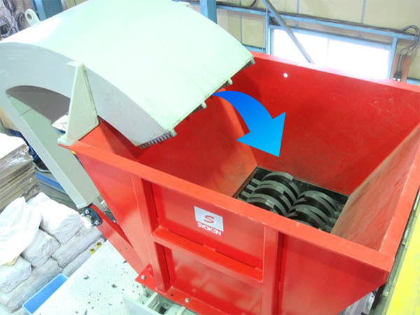 スイング式プッシャー